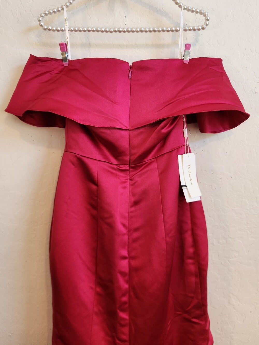 Fuchsia One-Shoulder Ruffle Mermaid Gown - Picture 5 of 10